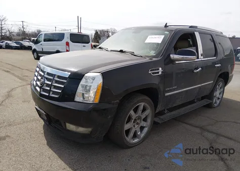 2011 Cadillac Escalade Premium z USA, uszkodzony, nr VIN 1GYS4CEF6BR155589